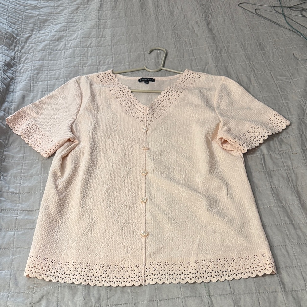 Chic Lace Trim Blouse in Cream